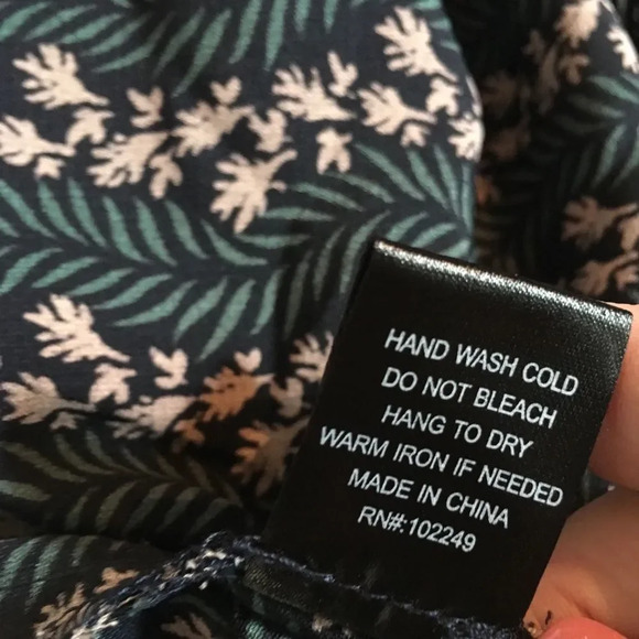 Skies Are Blue Crisscross Back Button Up Top Medium Floral Vines - Picture 8 of 8